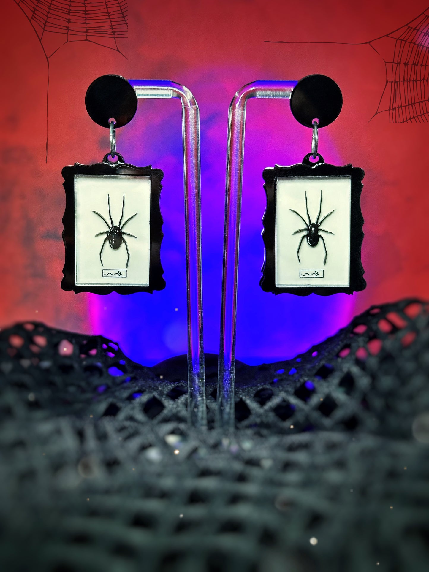 Framed Realistic Spider Earrings